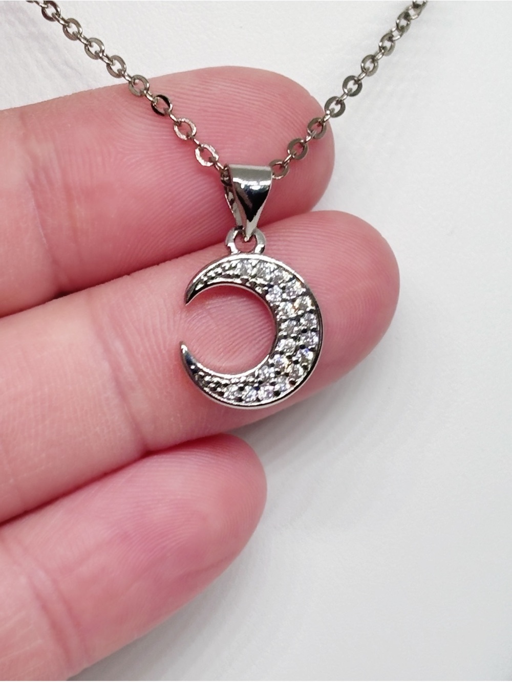 Sterling Silver Zircon Diamond Crescent Moon Pendant Necklace!